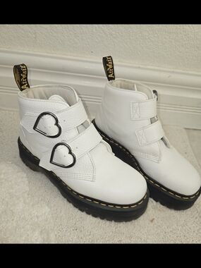 Dr. Martens Devon Boots, White, Size 10